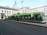 車体後方には運転台が存在しない（2012年撮影）