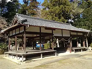 拝殿、この先に鈴門がある