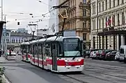 1990年代以降は超低床電車が多数導入されている(2014年撮影)