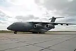 着陸したY-20