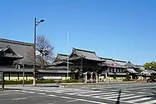 堀川通からの興正寺外観