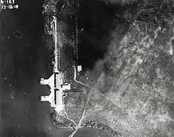 1918年におけるフォード島のルーク・フィールドのモノクロ航空写真。