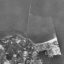 1948年4月7日撮影の福岡市荒津地区の航空写真