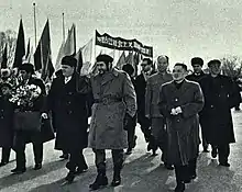 1965年4月に中国を訪問したチェ・ゲバラを迎える鄧小平
