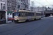 T7500形の乗降扉は片側のみ設置されていた（7506、1983年撮影）