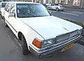 Y30型 日産セドリックセダン オランダ仕様(フロント)。欧州仕様のセドリック(セダン/ワゴン)にはヘッドライトワイパーが装備されていた。