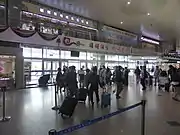 1F到着ロビーと2Fにある飲食店