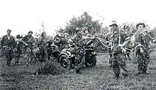 インドシナ戦争参加の第1外人落下傘重迫撃砲中隊(英語版)(1954年前後)