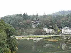 只見川片門ダム湖畔の柳津虚空蔵尊