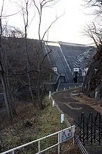 岳ダム(原瀬川)