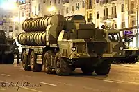 S-300 PMUを搭載したMAZ-7910。