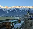 アラドへ輸送される連接車(2009年撮影)