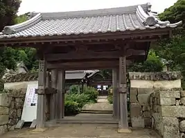 正門近景（2013年6月撮影）