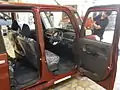 運転席側より（2013年10月販売型カスタムX"SA"）
