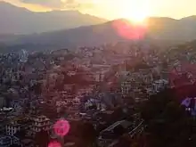 スワヤンブナートから見るカトマンズ盆地の夕暮れ
