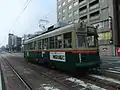 1900形1913号車 (2015年撮影)冷房補機を屋根上に置く