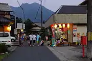 町はずれ。