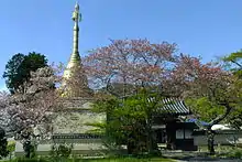 真言宗高松山宝光院と平和の塔(パゴダ) - 第二次世界大戦でのビルマ方面での戦没将兵菩提のために建立された高さ17メートルのパゴダには、ブッダガヤより請来した聖砂と仏舎利が奉安される。