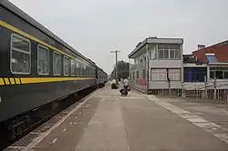 宿松駅のホーム