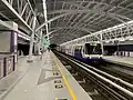 プラットホーム