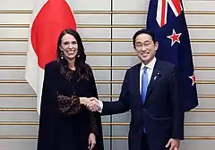 岸田文雄首相と（2022年4月21日、日本の首相官邸）