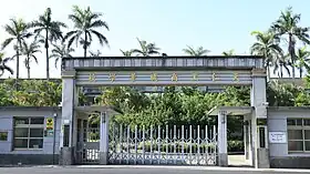天仁工商正門