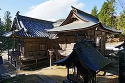 幣殿・釣殿・拝殿