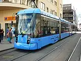 S形シュタッドラー・レールが展開するバリオバーン。5車体連接車。