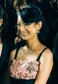 三輪 ひとみ