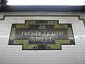ヘインス・アンド・ラファーグ/グツエビー・ファイナンス社提供の駅名の刻板(1904年)