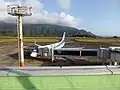 2F展望デッキからANA機を望む