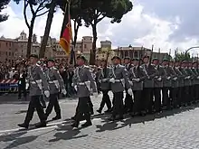 ドイツ連邦軍衛兵大隊の行進。