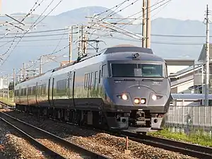「にちりん」に用いられる787系6両編成