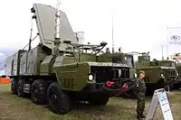S-300 PMUのレーダーシステムを搭載したMAZ-7910。