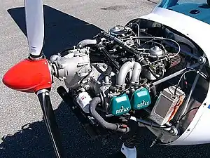 3Xトリム 3X55トレナーに搭載されたロータックス 912ULS 100 hp (75 kW)