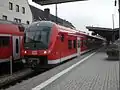 ドナウヴォェルト駅で停車する440形電車
