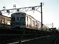 公道側から見て、手前の2線には工場入場車が留置される。写真は5000系アルミ試作車(90F)最後の定検入場時のもの。