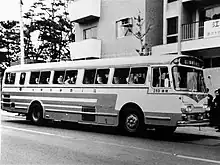 日産ディーゼル5RA110(1967年式) 289　1980年9月2日廃車初の冷房付リクライニングシート貸切車。2台が導入された。正面方向幕部分が採光窓となった仕様はこの年式のみの特徴である。