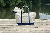 帆布のトートバッグ