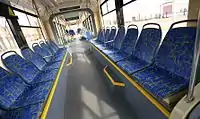 車内（中間車体、71-931M）
