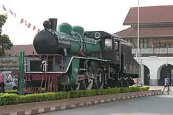 ナコーンラムパーン駅付近で保存されている728 (C56 36)