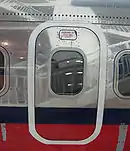 ボーイング737のタイプIII非常口(外側)