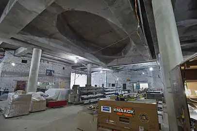 建設中のコンコース階