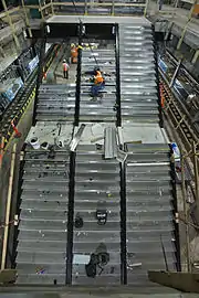 建設中の階段