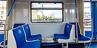 車内（81-765.2形）