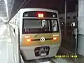 停車中の9000系電車(ホームドア設置前)
