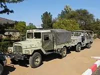 M325後期型とM462 Abir
