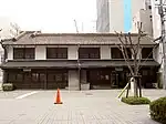 道修町通側