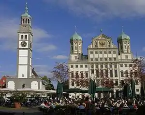 アウクスブルク市庁舎とペルラッハ塔