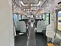 暖色系の車内
